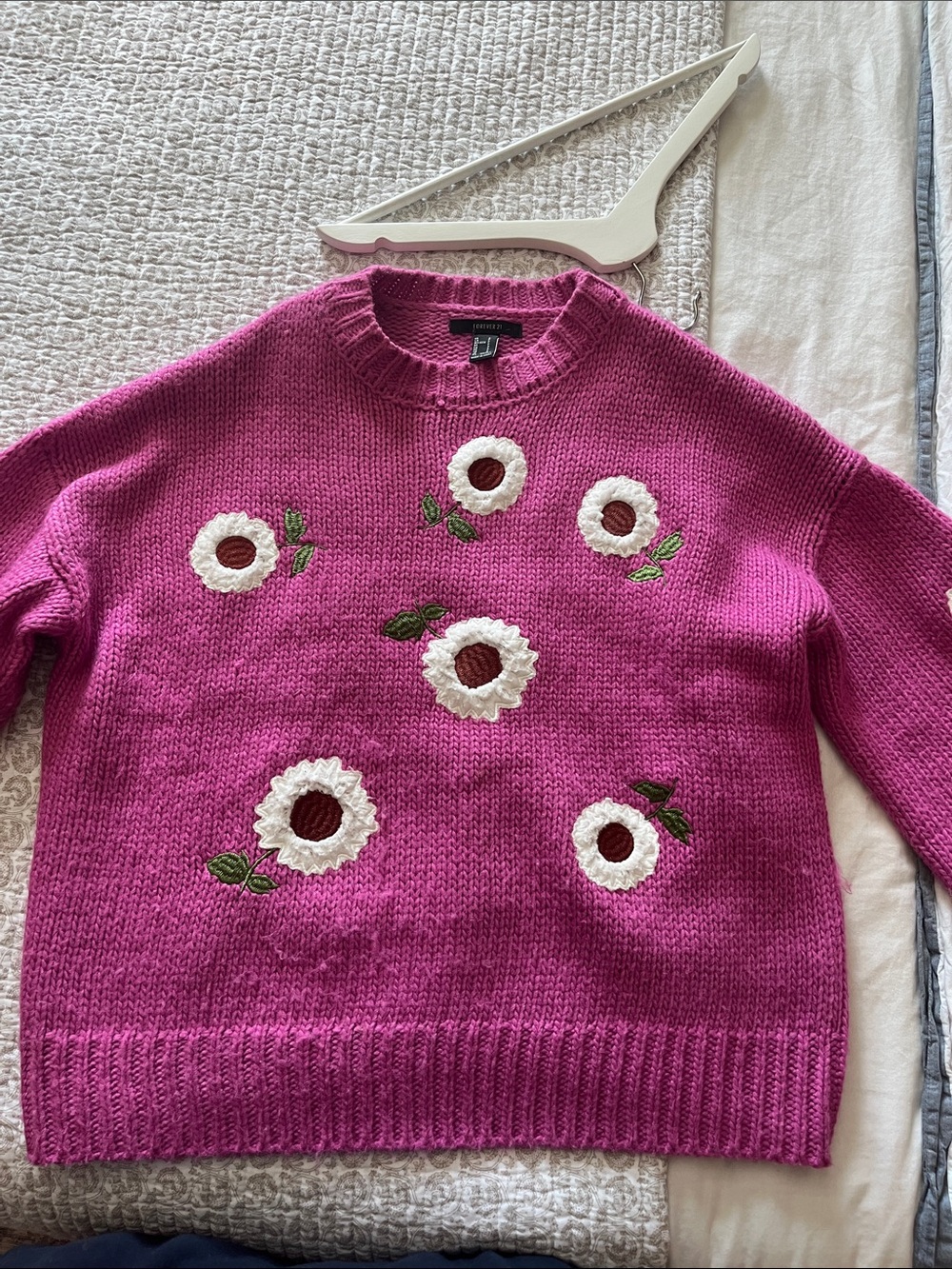Forever 21 Fuchsia Crewneck Sweater with White Daisy Appliqués